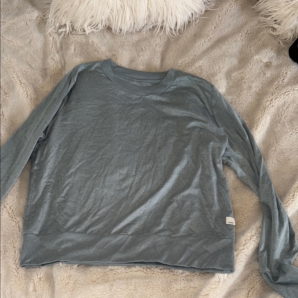 Vuori Long sleeve halo crew